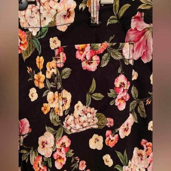 Anthrolopogie Maeve The Colette Wide Leg Cropped Pants - Picture 8 of 13